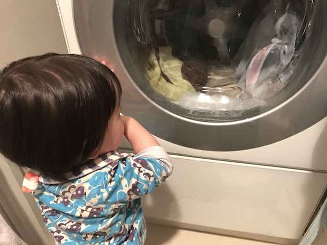 赤ちゃんの洗濯物は大人と分けるべきか？